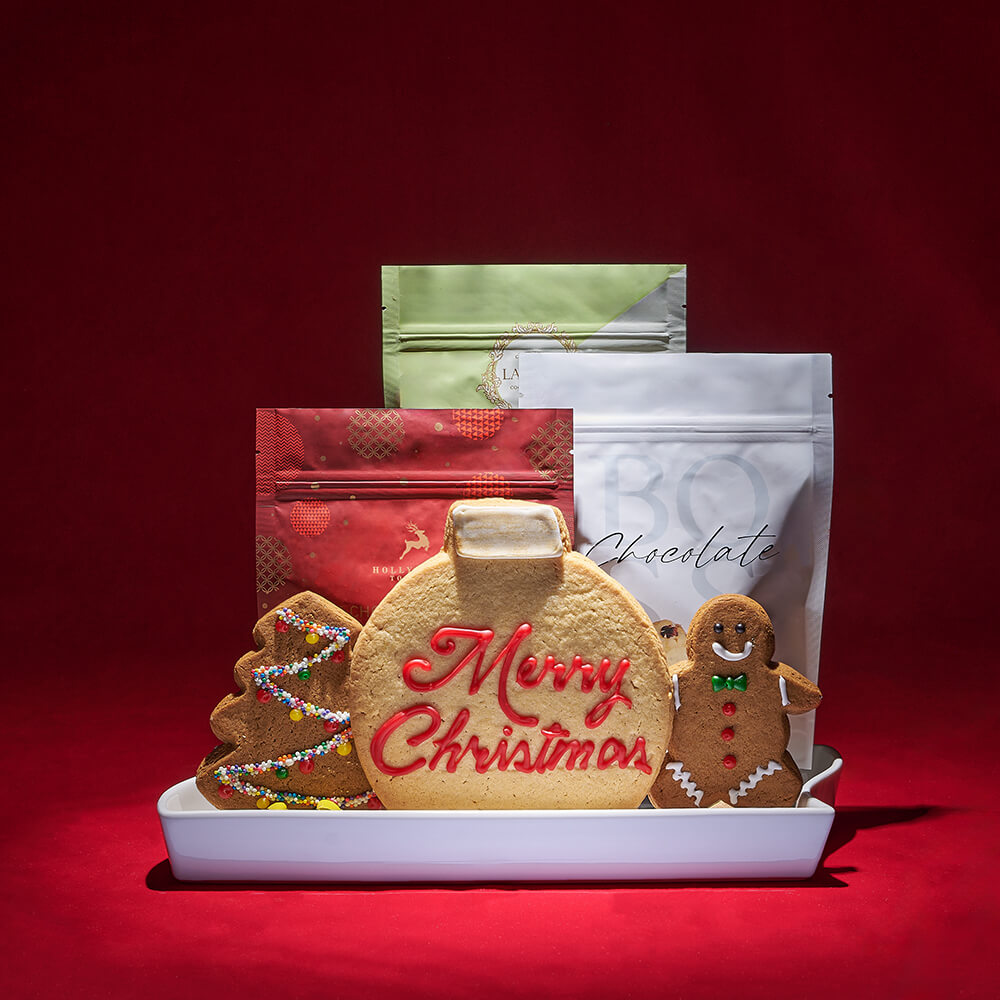 Holiday Cookie and Chocolate Platter – how the gift is presented