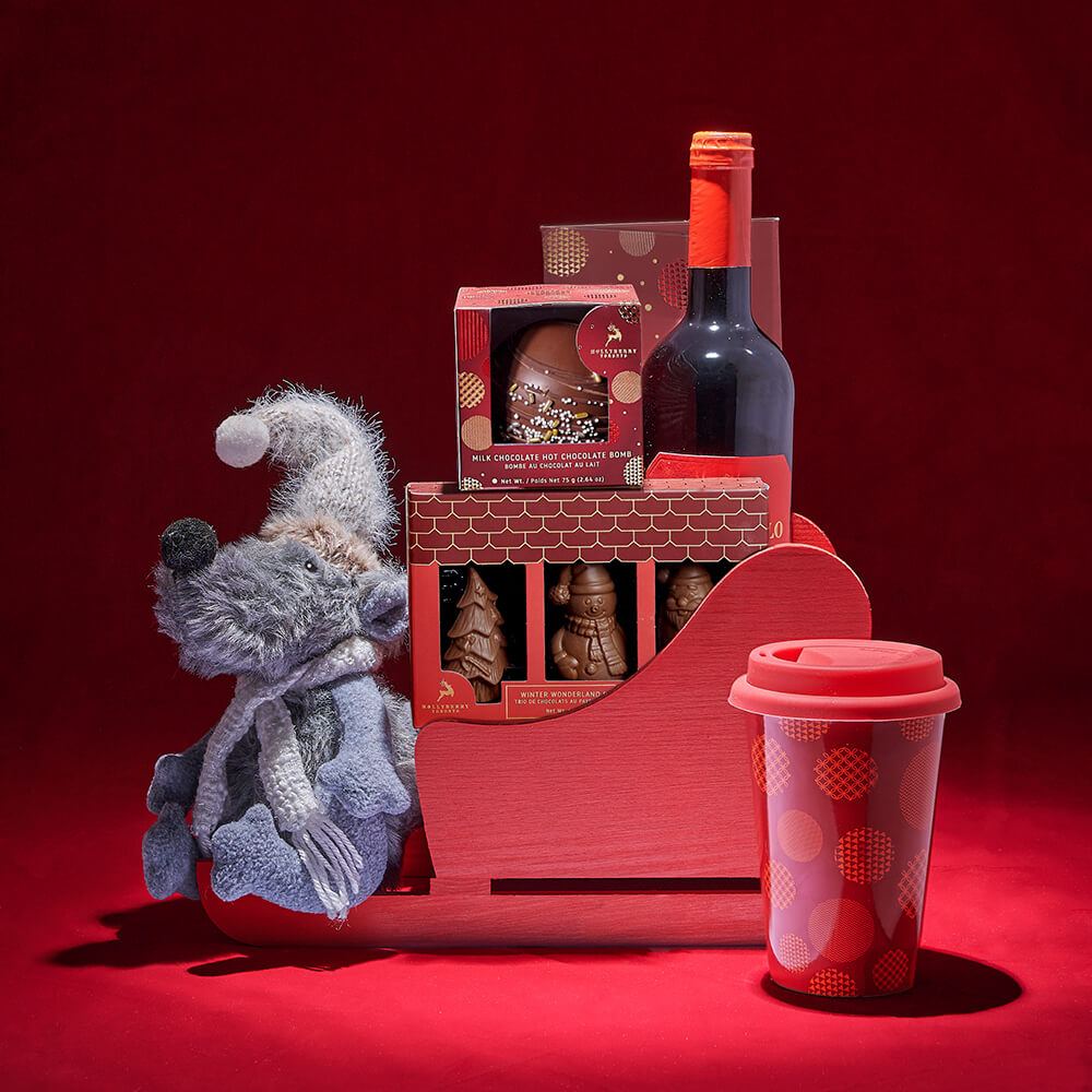 Festive Wine and Hollyberry Chocolate Basket – how the gift is presented