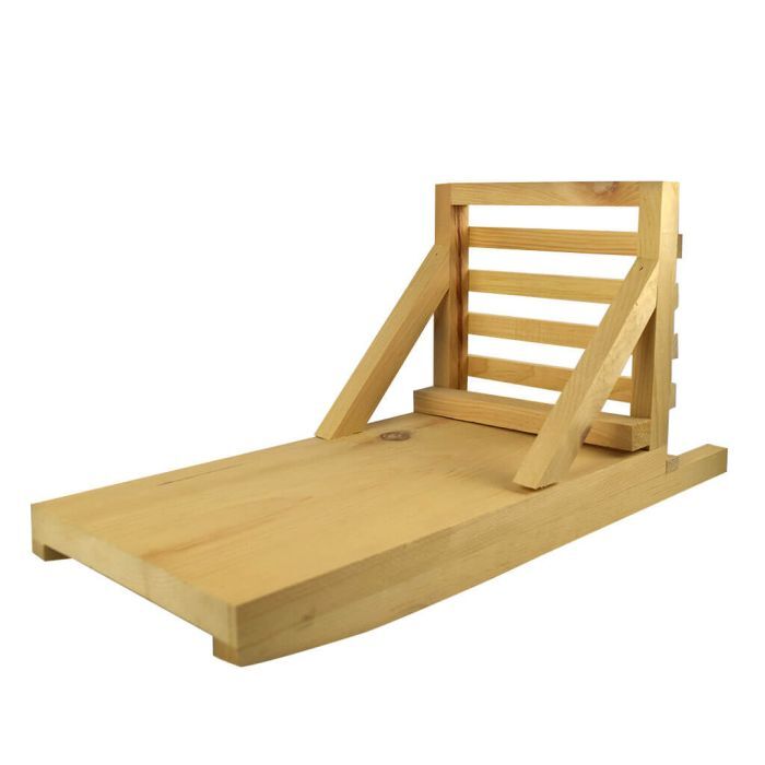Chocolate Gift Box with Wooden Sleigh – how the gift is presented