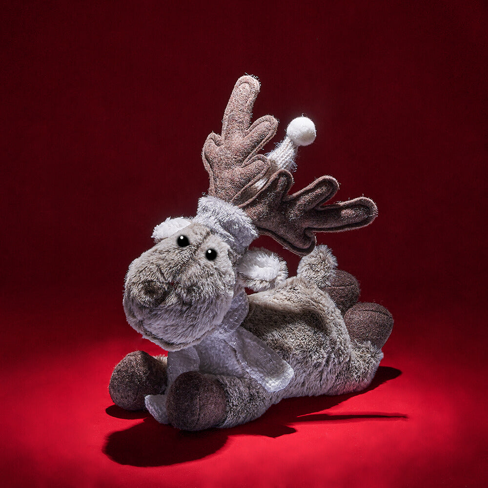 Cozy Plush Reindeer Christmas Gift Basket – how the gift is presented