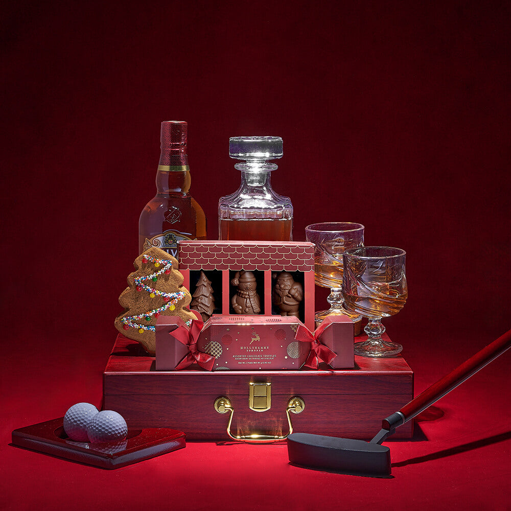 Whiskey Gift Basket with Holiday Treats – how the gift is presented