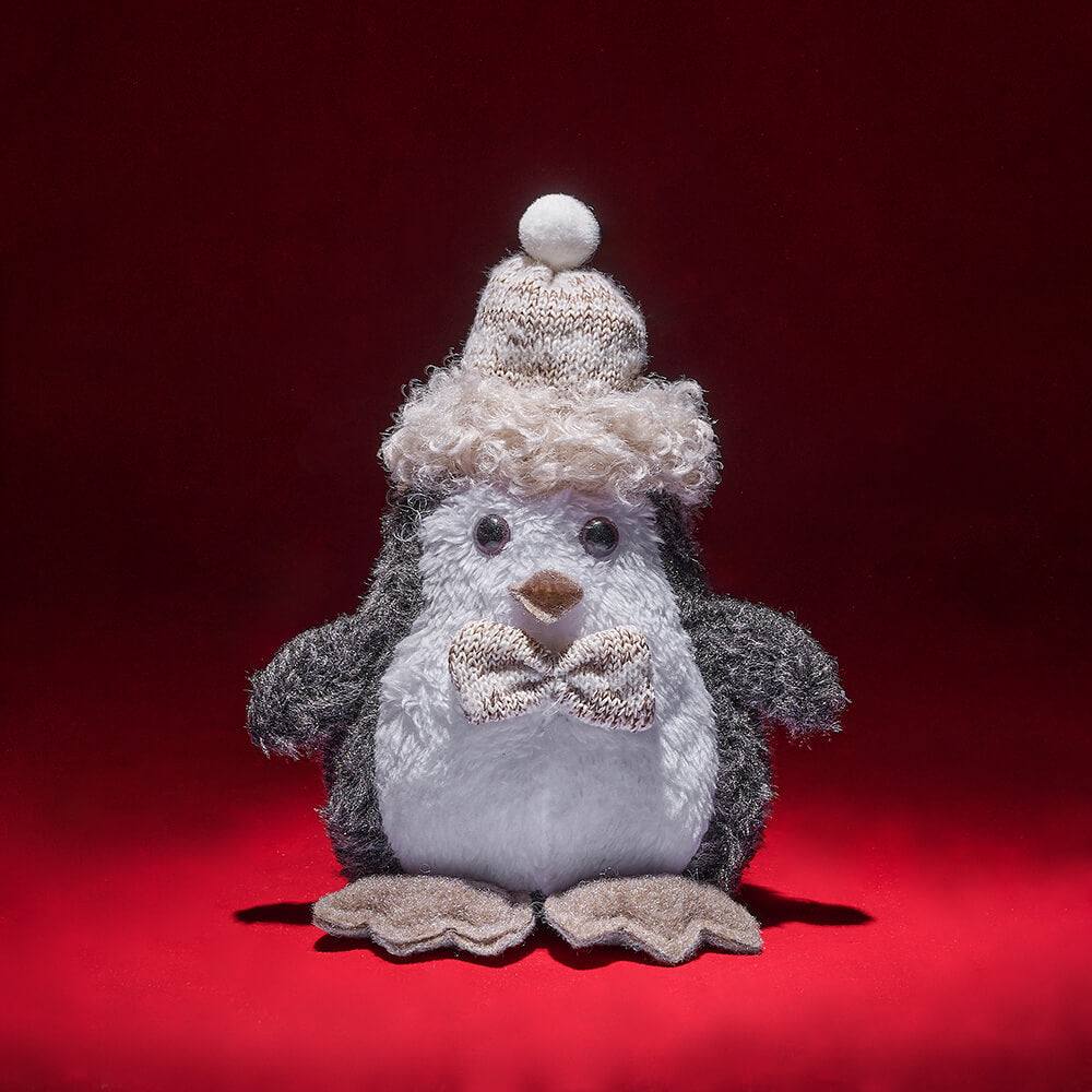 Small Christmas Plush Penguin – how the gift is presented